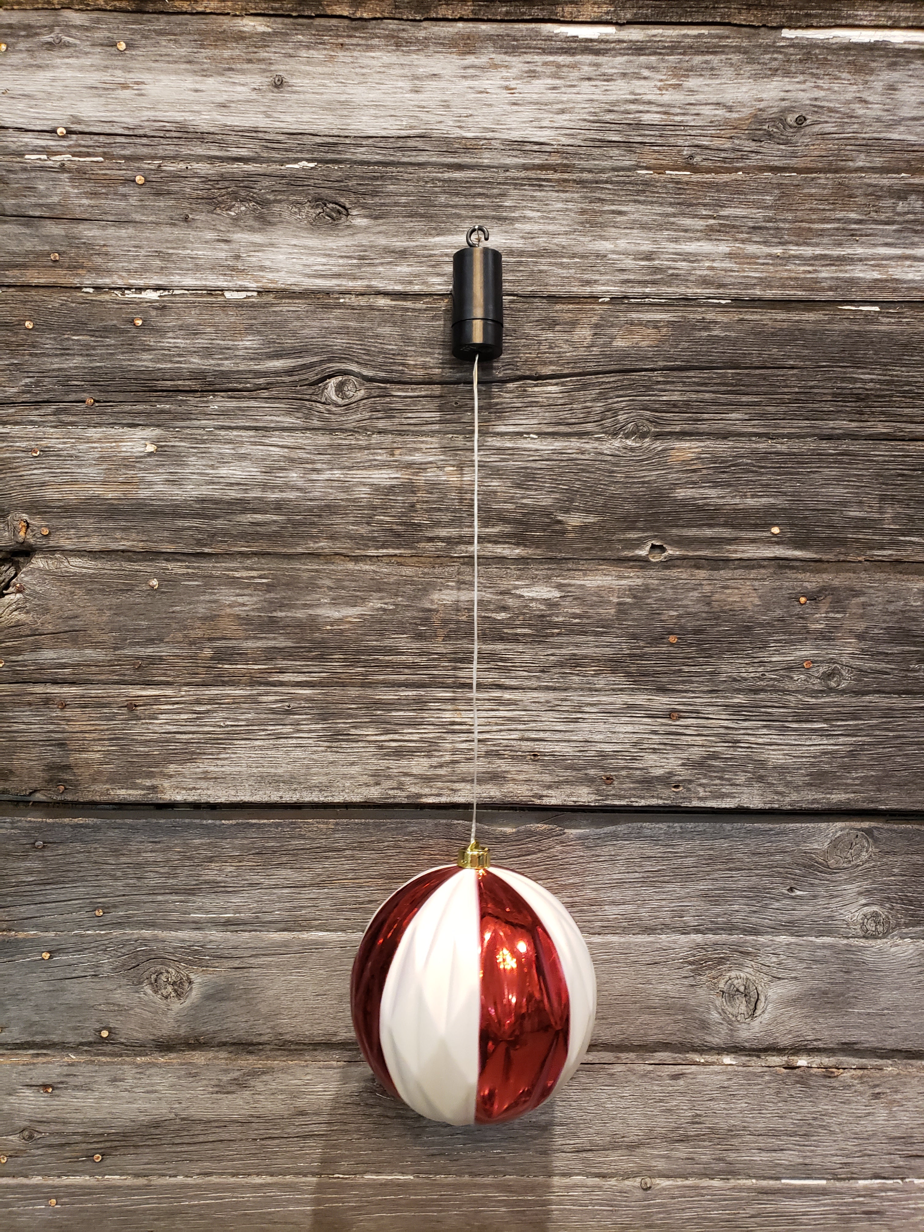 Shatterproof battery operated ornament