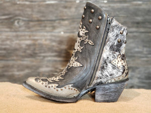 Z0092 Studded Cowboy Booties
