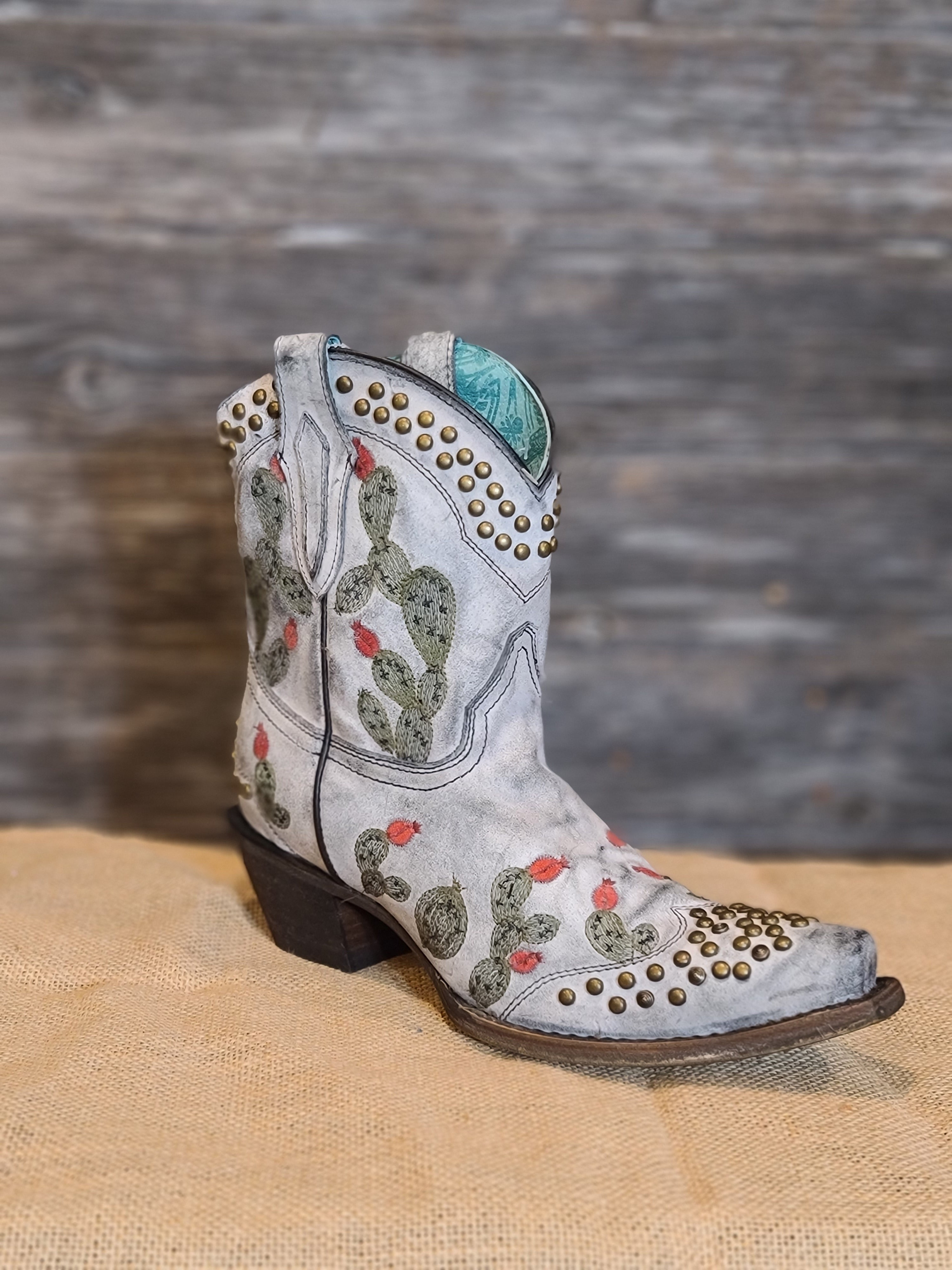 Cactus hot sale corral boots