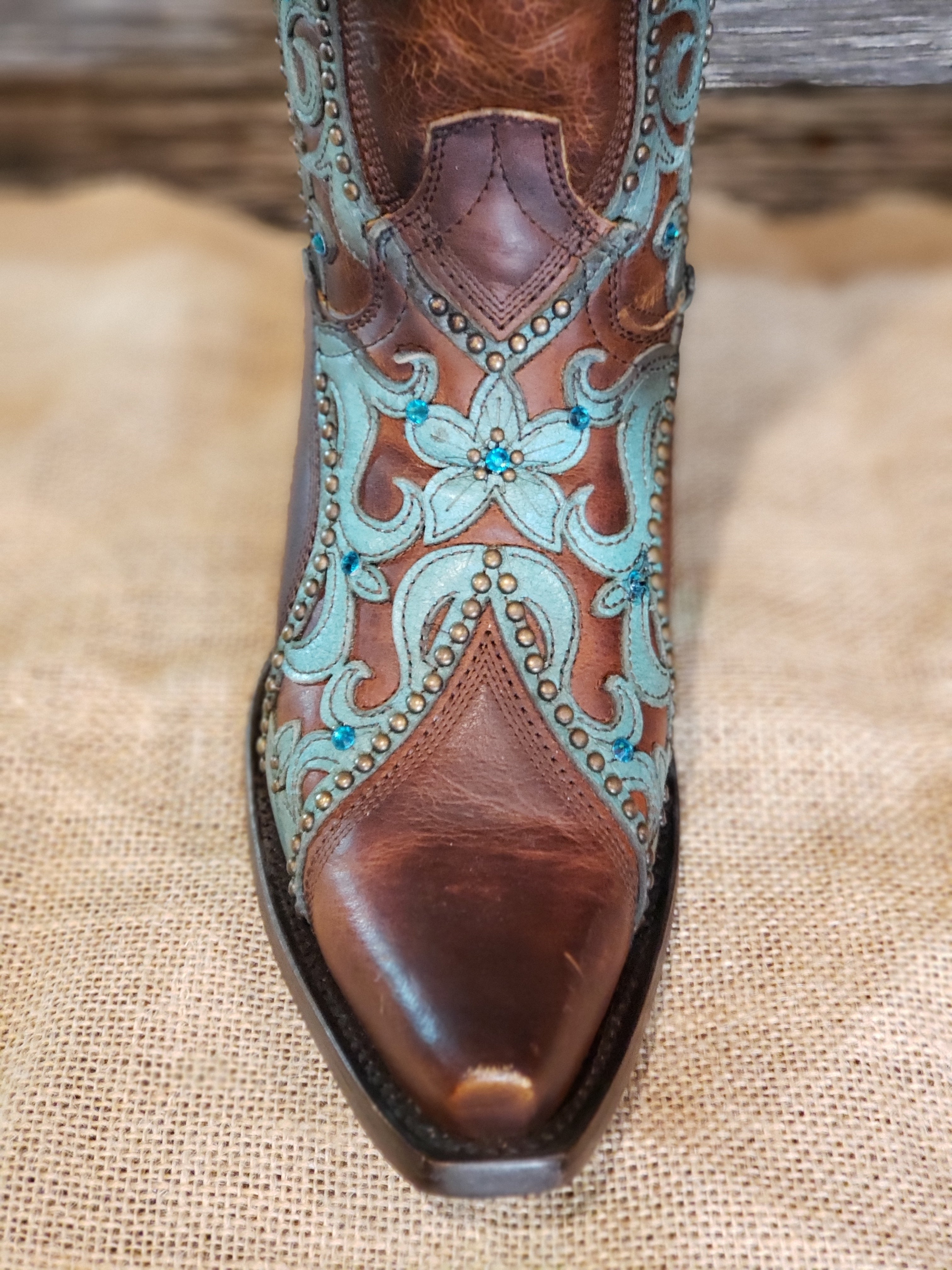 E1538 Corral Women's Turquoise Floral Overlay Gemstone Snip Toe Boot