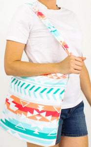 2-in-1 Beach towel and shoulder tote