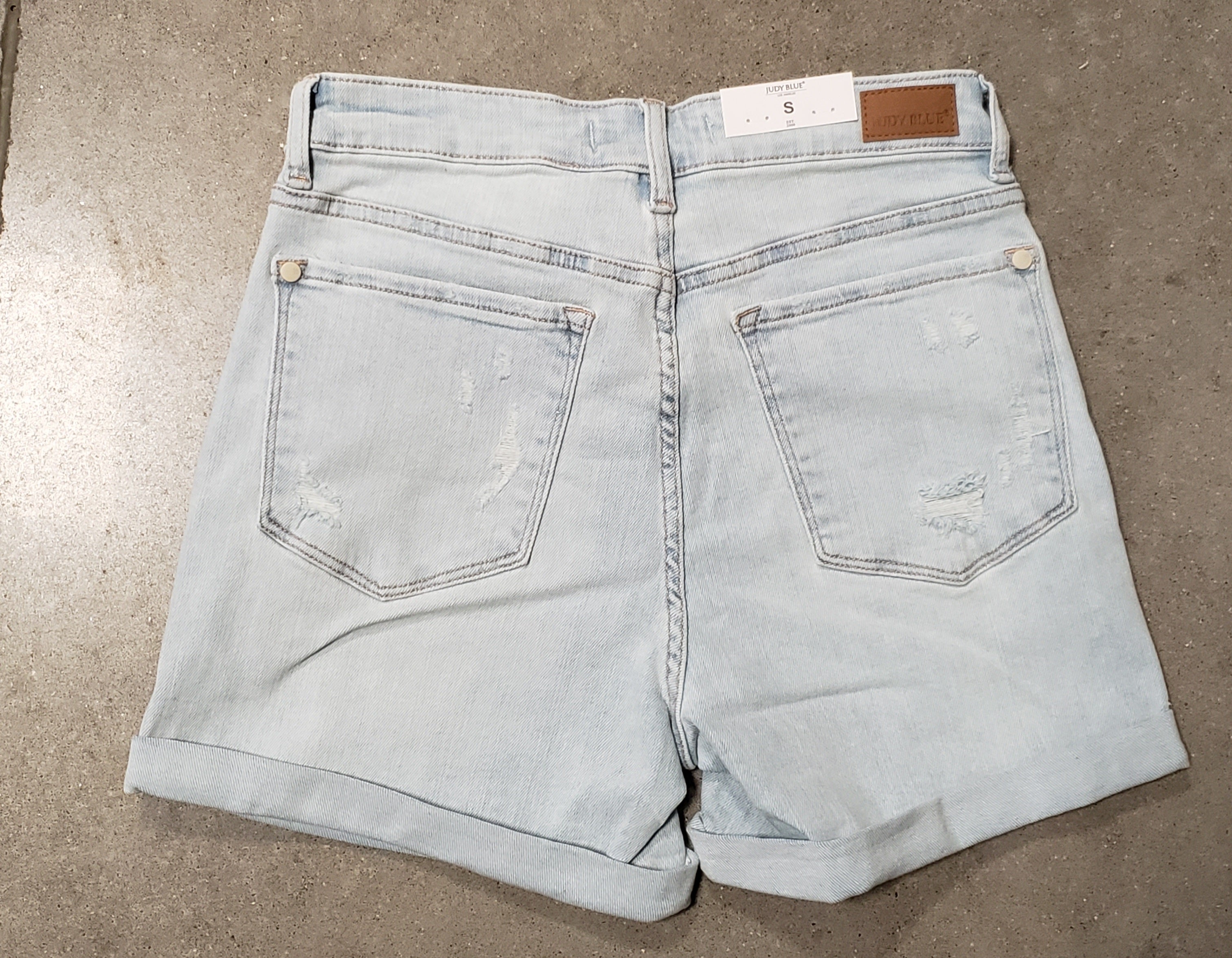 Judy blue Hi-rise cuffed printed lining shorts