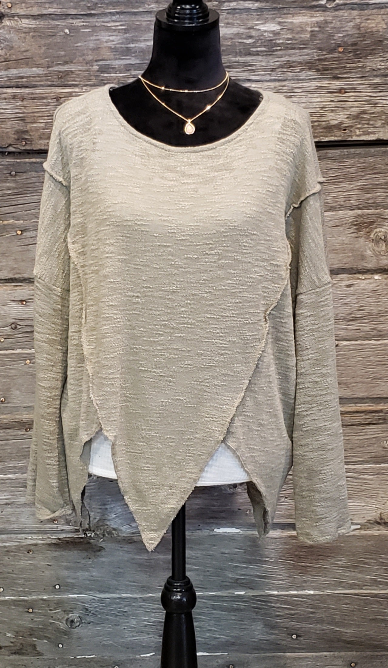Olive dusk solid zigzaggged knit top