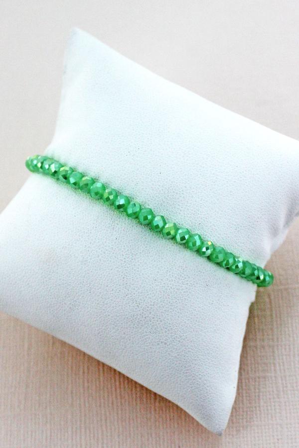 Lime green glass beaded bracelet