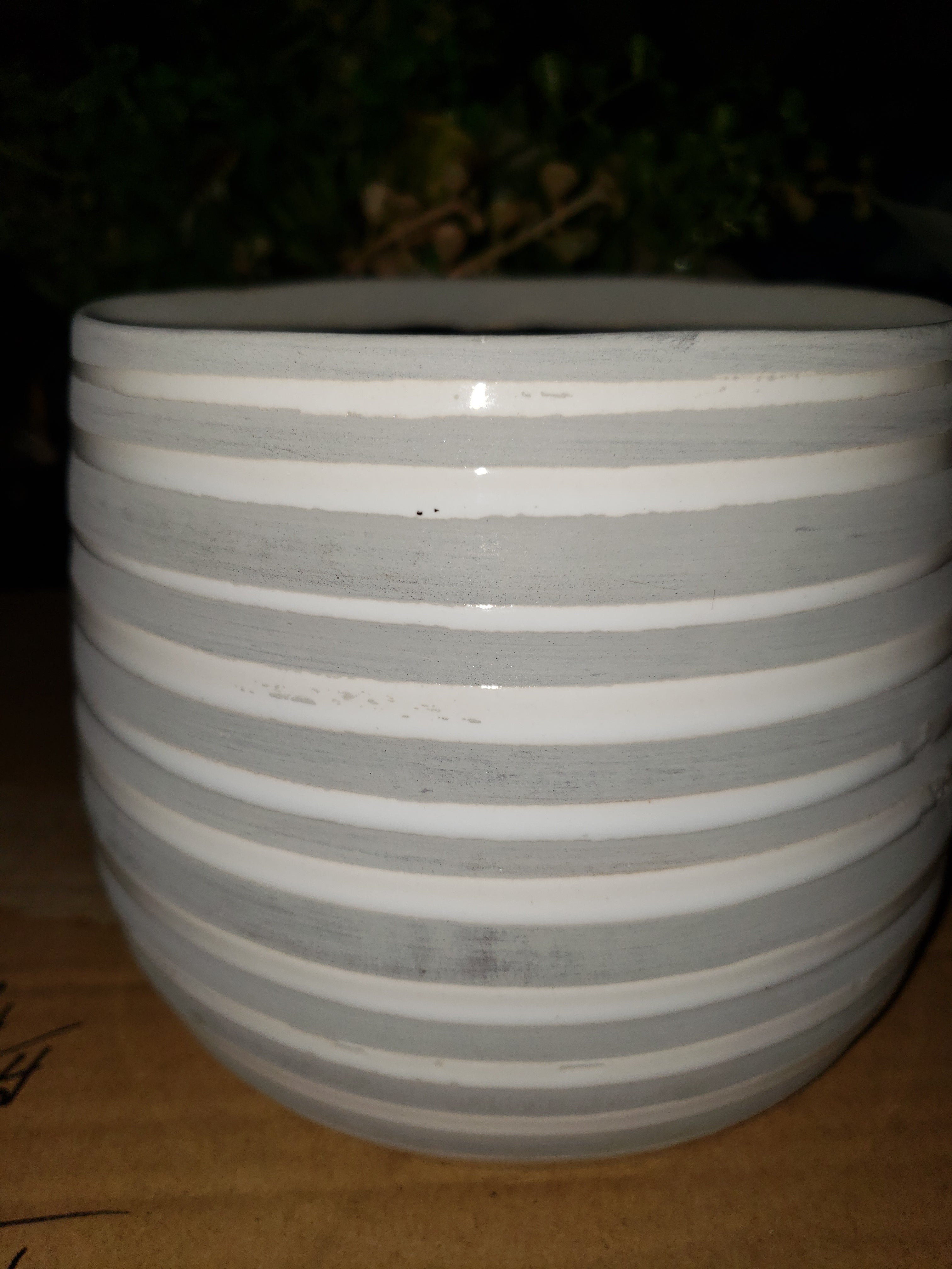 grey stripe pot